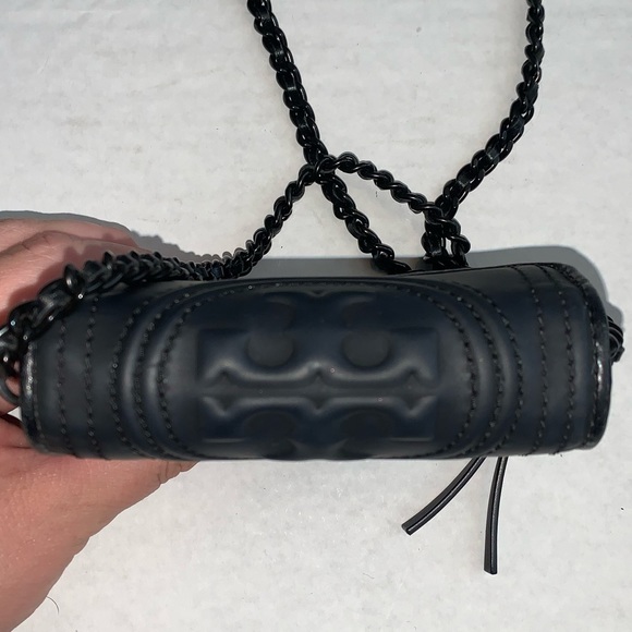 Tory Burch wallet on a chain - Picture 4 of 10